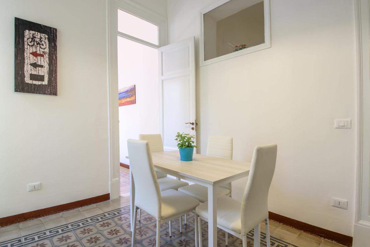 Housestation Palermo Buitenkant foto